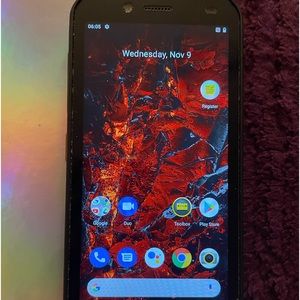 EUC Cat S42 Smartphone! Unlocked! 32GB internal storage! Black! Practically new!